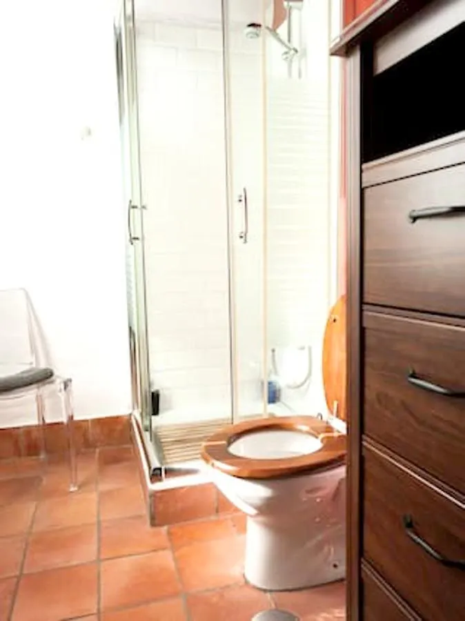 Comfortable Apartment In Granada With Air Conditioning