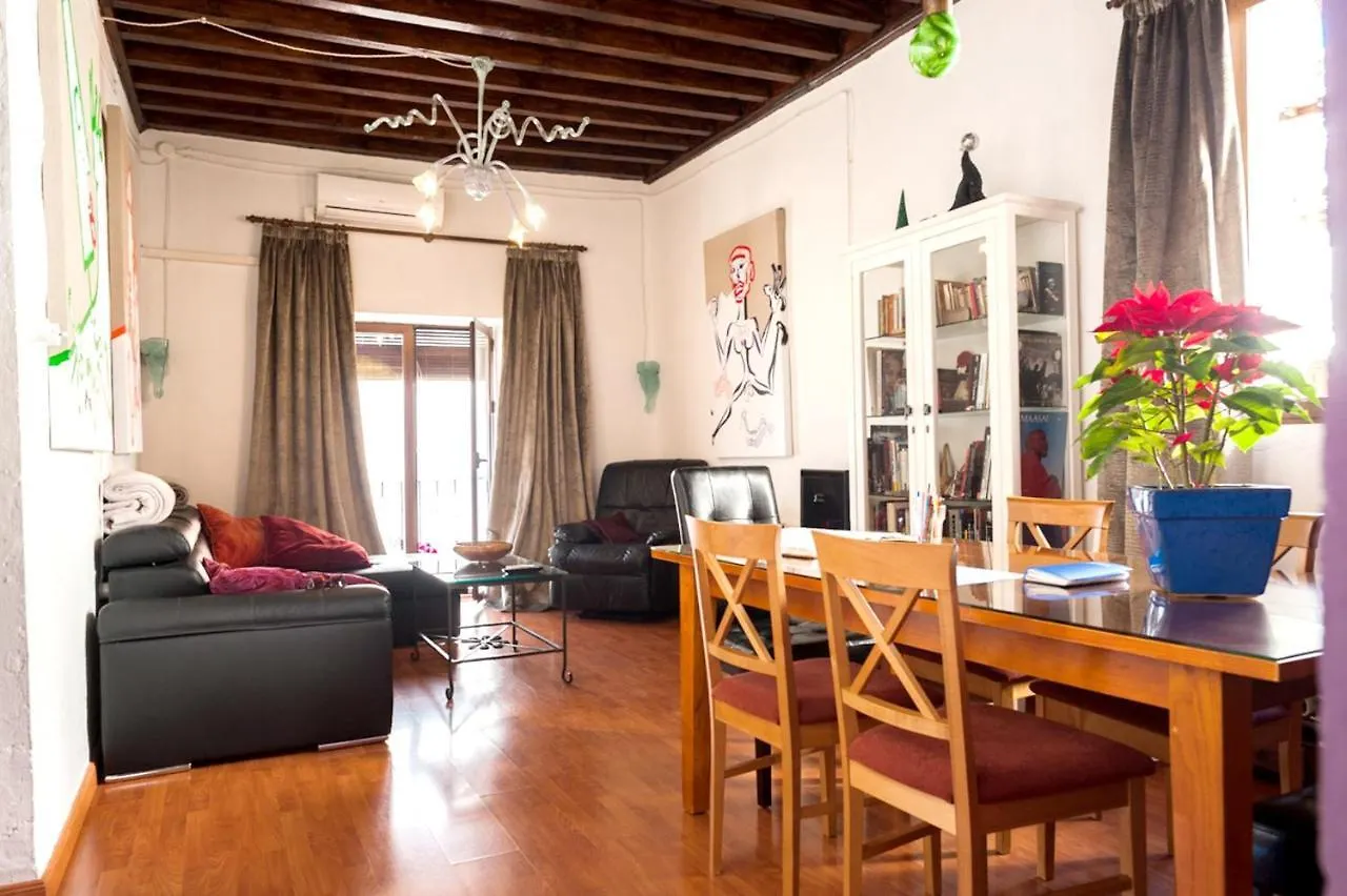 Comfortable Apartment In Granada With Air Conditioning