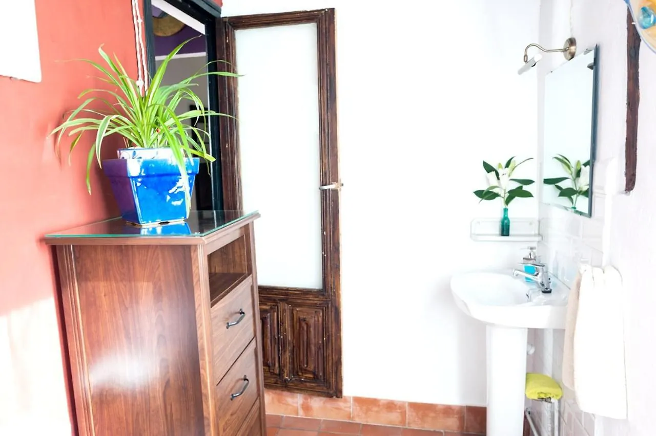 Comfortable Apartment In Granada With Air Conditioning