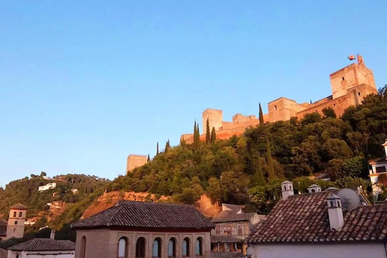 Comfortable Apartment In Granada With Air Conditioning