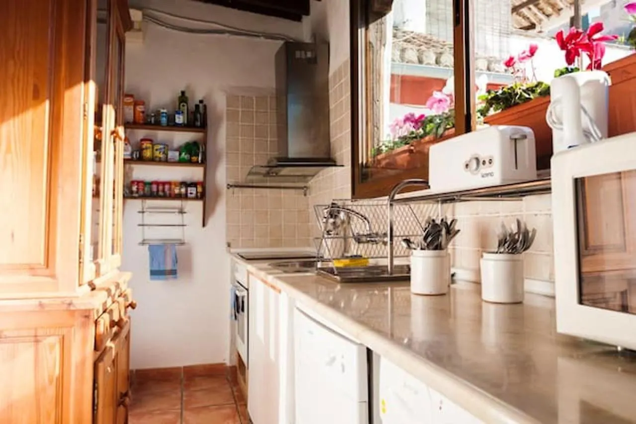 Comfortable Apartment In Granada With Air Conditioning