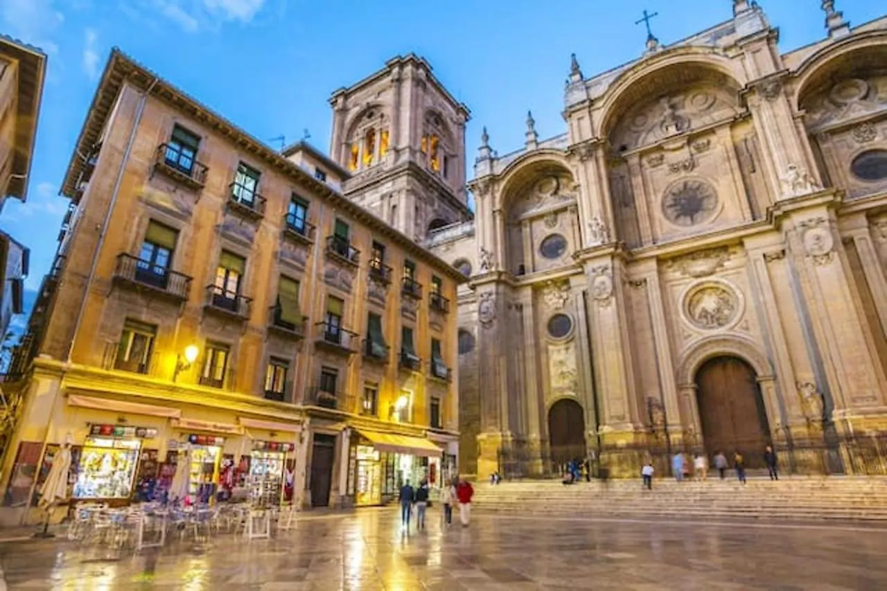Comfortable Apartment In Granada With Air Conditioning