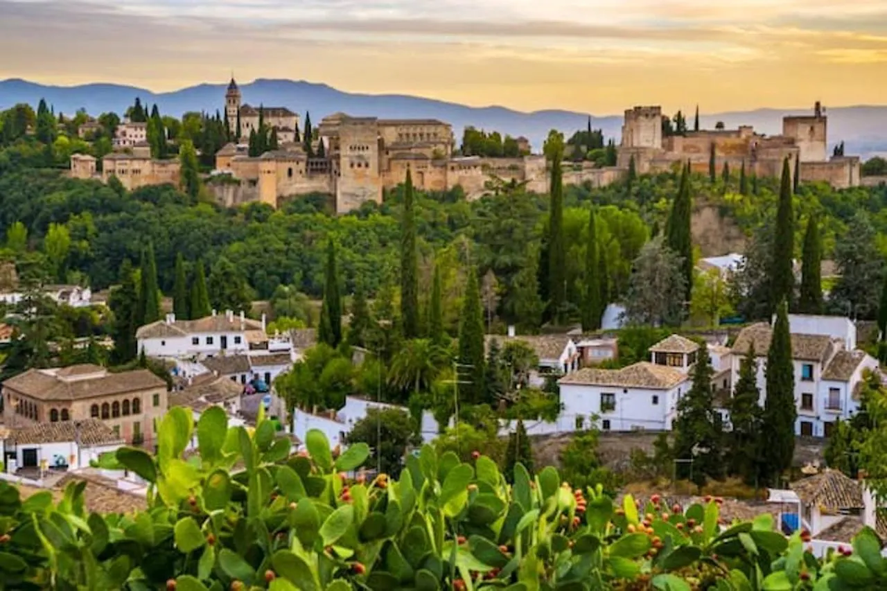 Comfortable Apartment In Granada With Air Conditioning